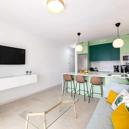 Daire Tabaybas 7 Beachfront Pool Sea Views By Bayside Puerto del Carmen (Lanzarote)