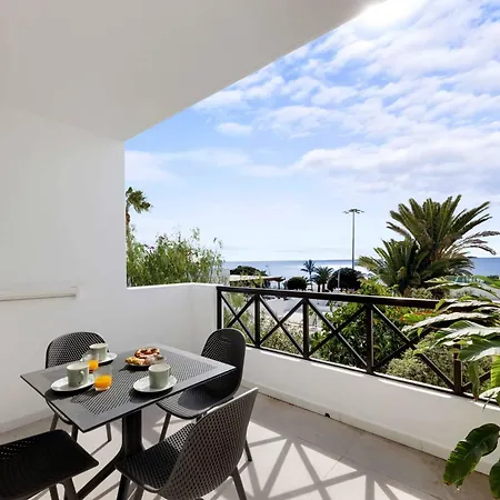 Tabaybas 7 Beachfront Pool Sea Views By Bayside 卡门港