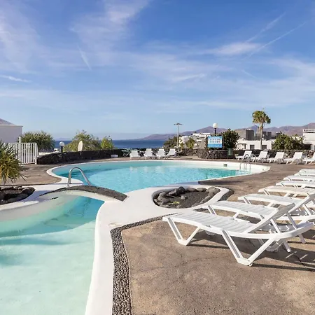 Tabaybas 7 Beachfront Pool Sea Views By Bayside Appartement