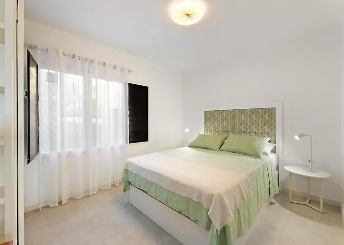 Tabaybas 7 Beachfront Pool Sea Views By Bayside 公寓