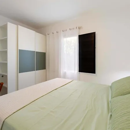 Apartment Tabaybas 7 Beachfront Pool Sea Views By Bayside Puerto del Carmen (Lanzarote)